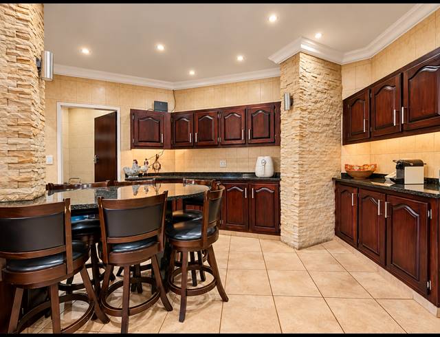 4 BEDROOM HOUSE FOR SALE IN THREE RIVERS EAST
